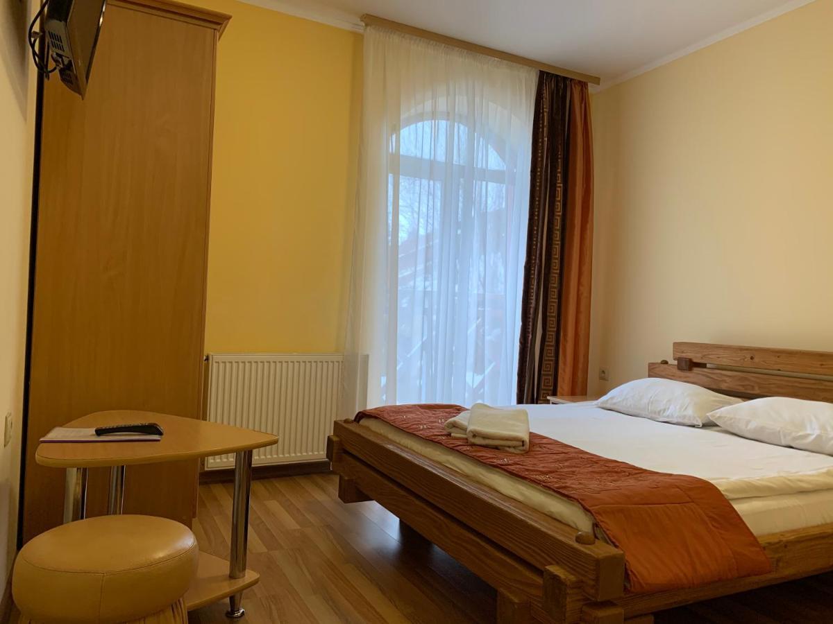 Hotel Kalyna 보로크타 외부 사진