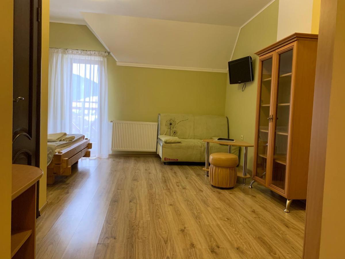 Hotel Kalyna 보로크타 외부 사진