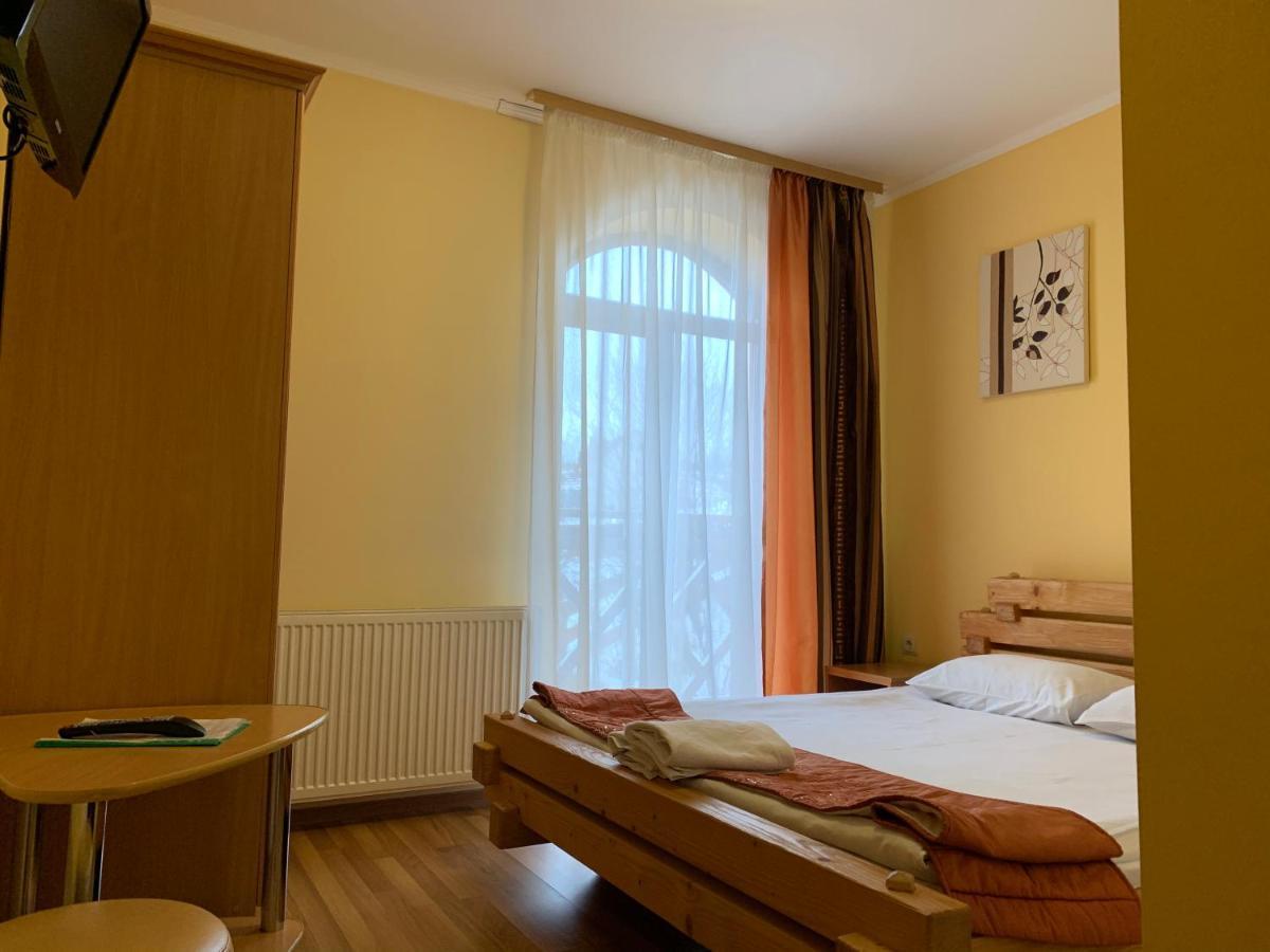 Hotel Kalyna 보로크타 외부 사진