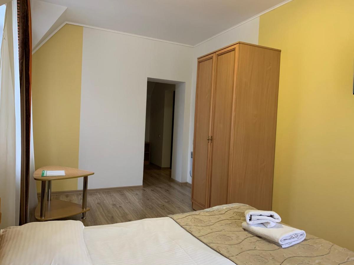 Hotel Kalyna 보로크타 외부 사진