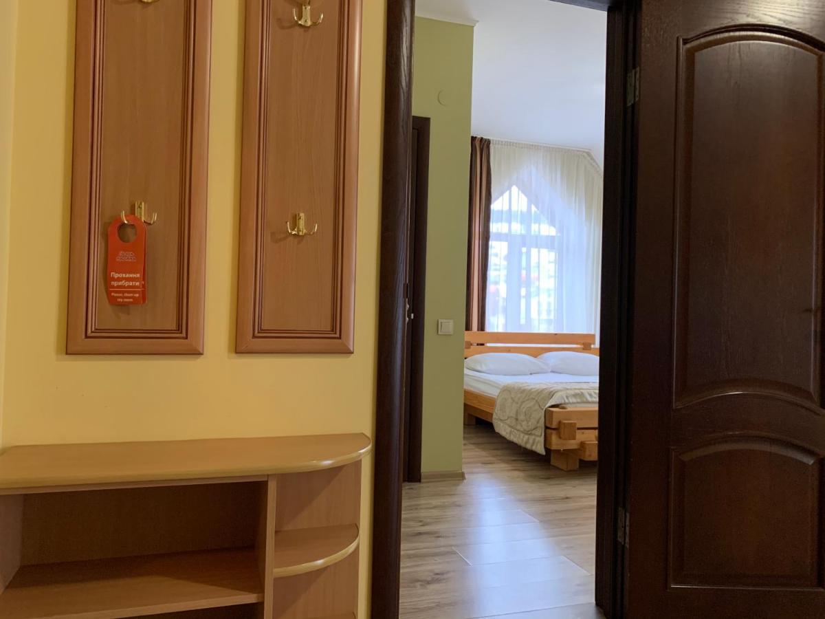 Hotel Kalyna 보로크타 외부 사진