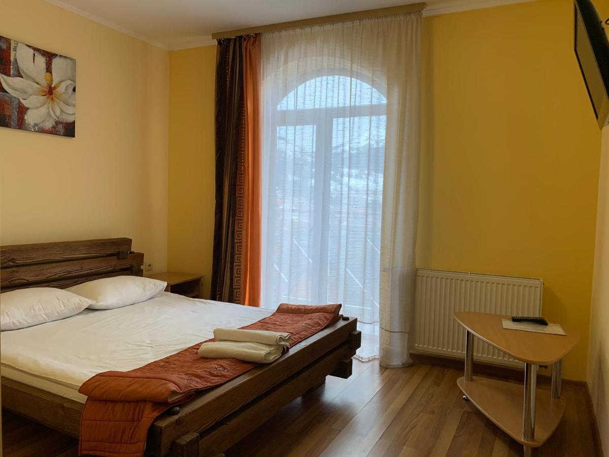 Hotel Kalyna 보로크타 외부 사진