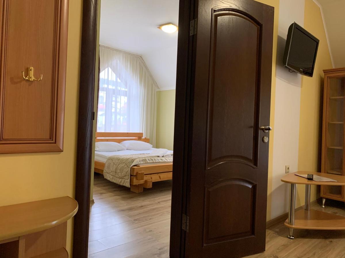 Hotel Kalyna 보로크타 외부 사진